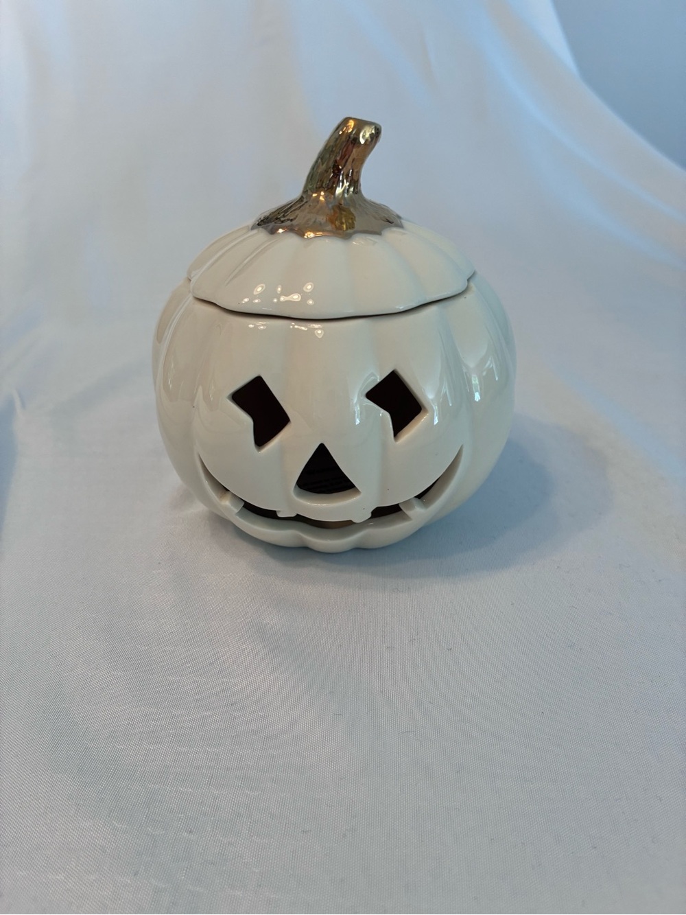 Lenox Cream Ceramic Jack-o'-Lantern with Gold Stem